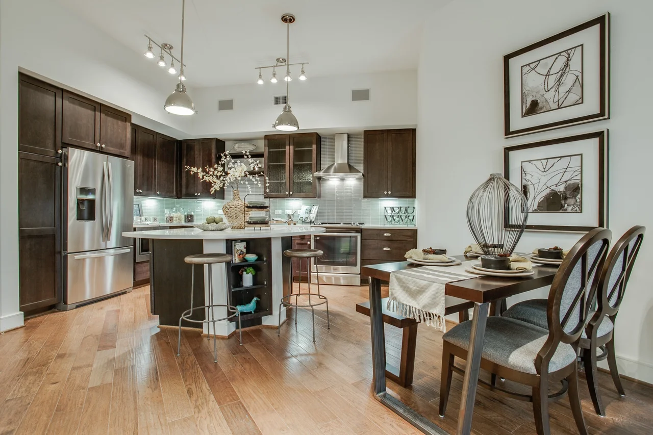 1200 Sqft Apartment for Sale